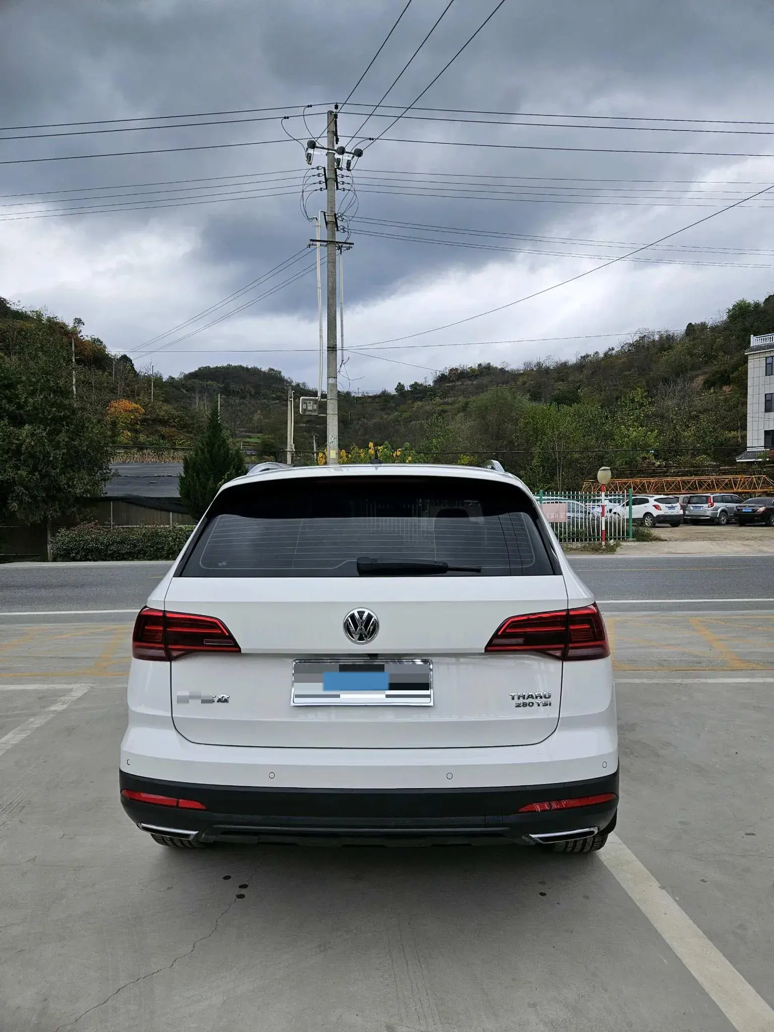 2020 VOLKSWAGEN THARU thumbnail 4