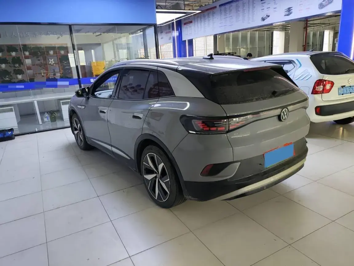 2021 VOLKSWAGEN ID.4 thumbnail 3