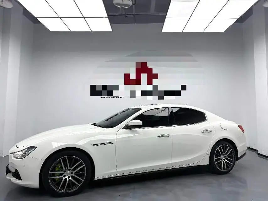 2017 Maserati Ghibli 3.0T 350HP V6 8AT