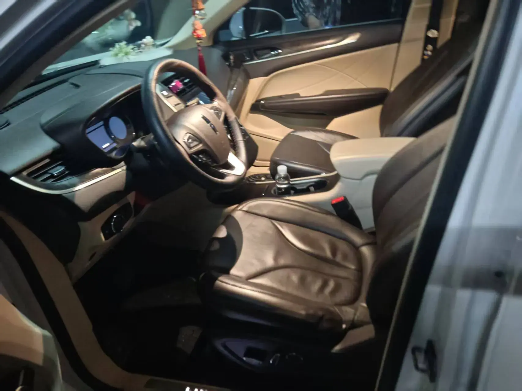 2017 LINCOLN MKC thumbnail 2