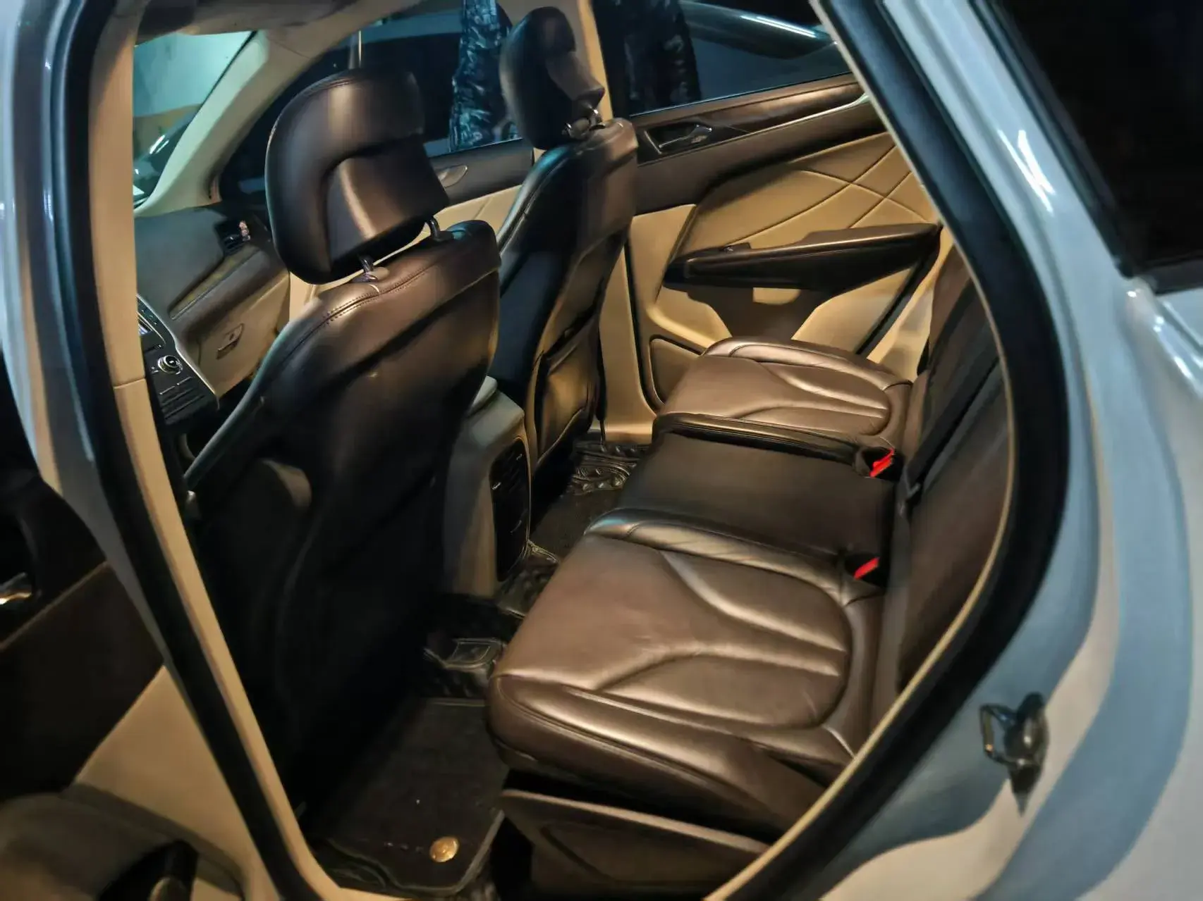 2017 LINCOLN MKC thumbnail 3