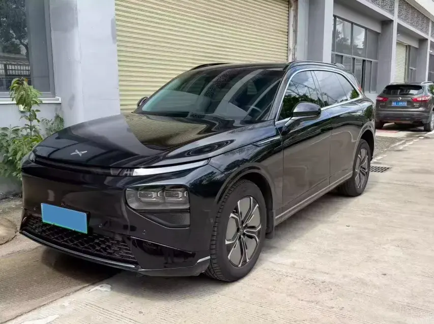 2024 XPENG G9 view 1
