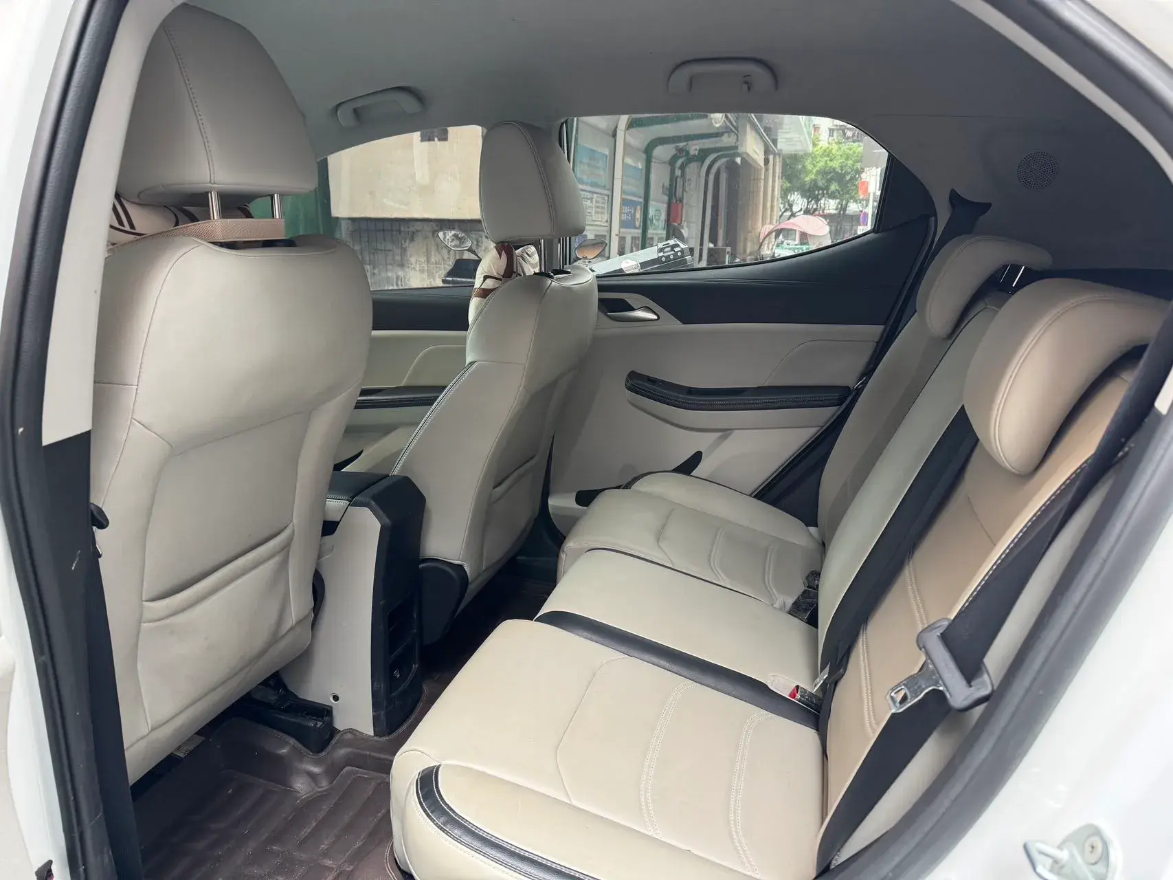 2021 BYD YUAN thumbnail 2