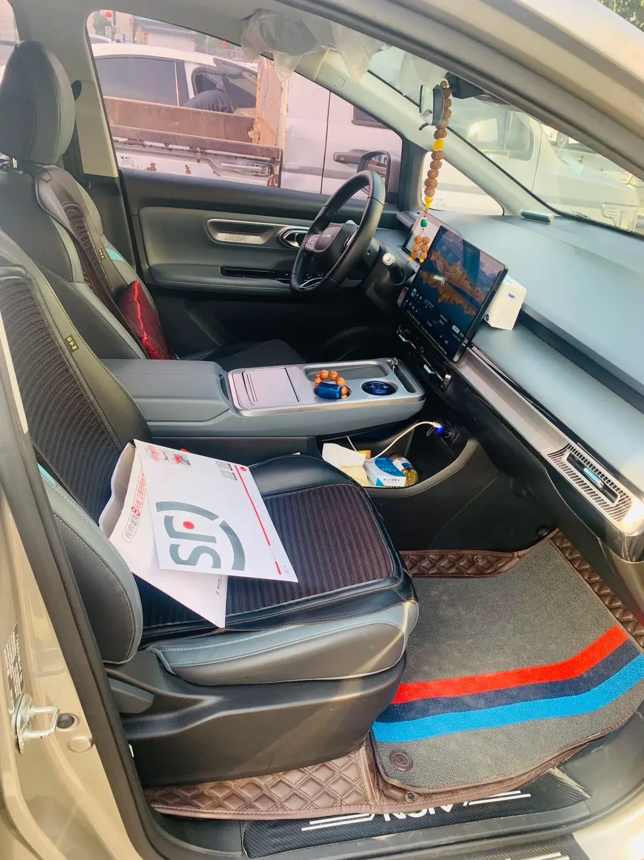 2023 AION Y thumbnail 4