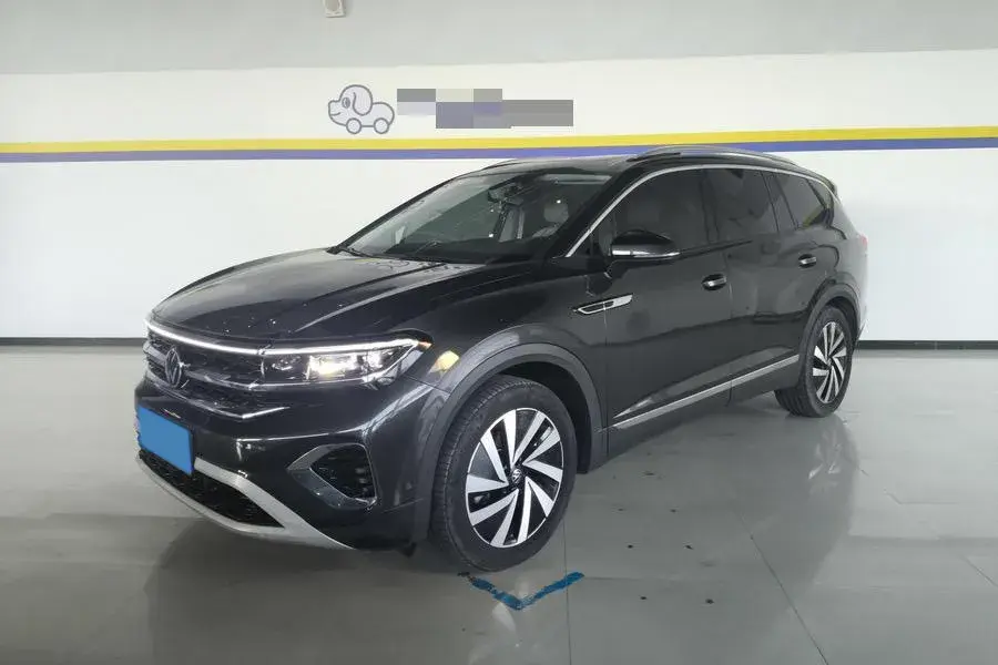 2022 VOLKSWAGEN TALAGON view 1