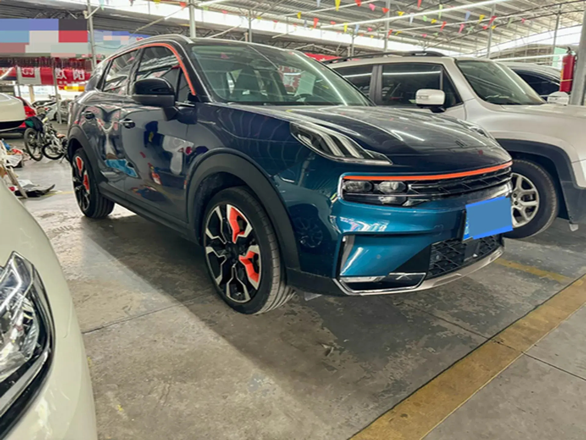 2020 LYNK&CO 06 thumbnail 3