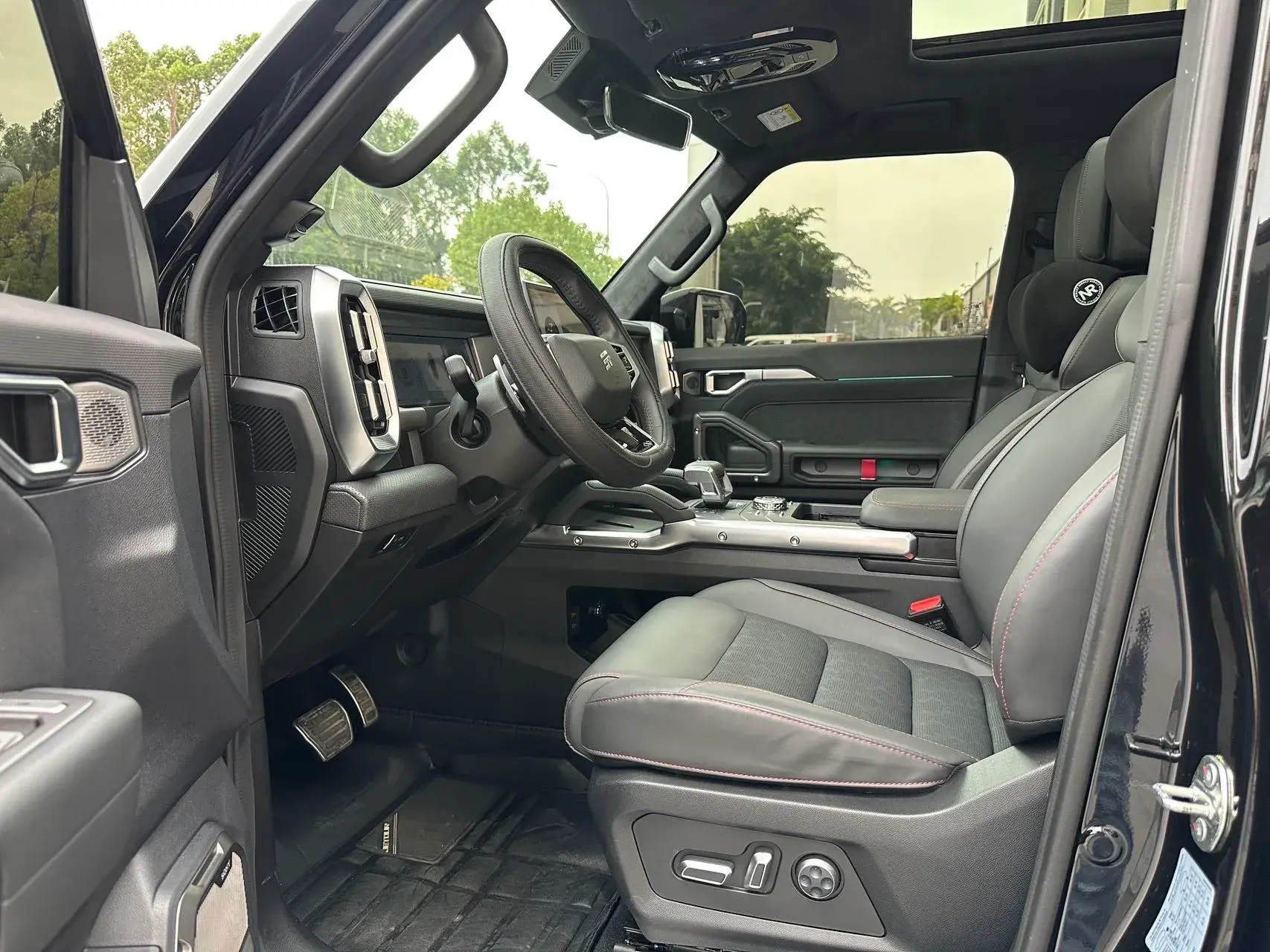 2023 JETOUR TRAVELLER thumbnail 4