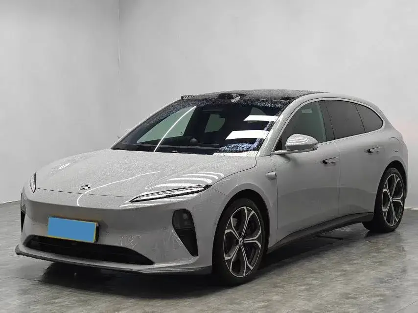 2024 NIO ET5T view 1