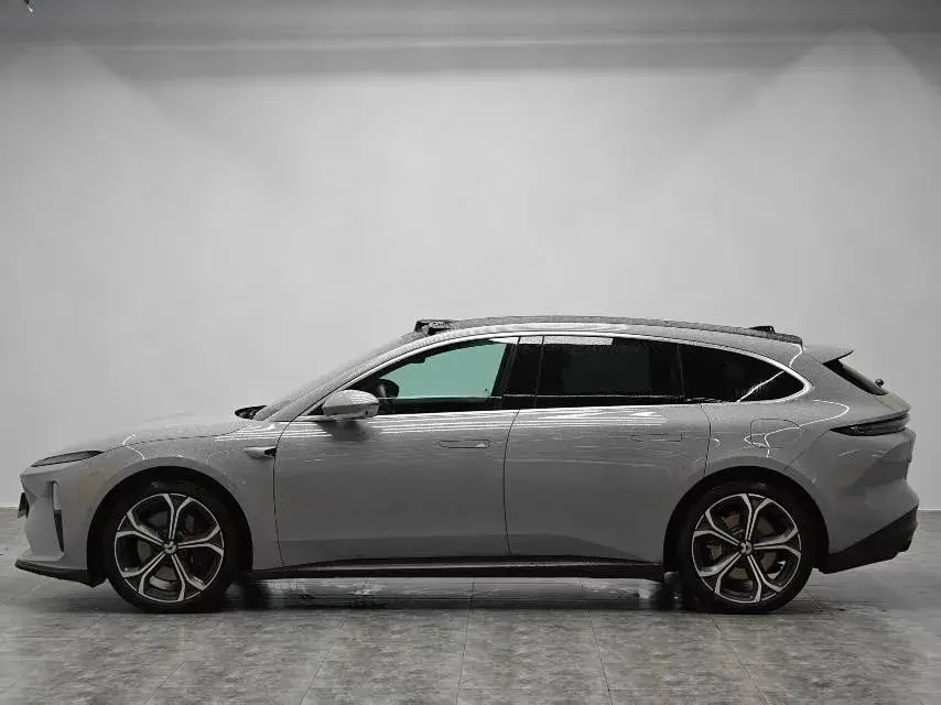 2024 NIO ET5T thumbnail 3