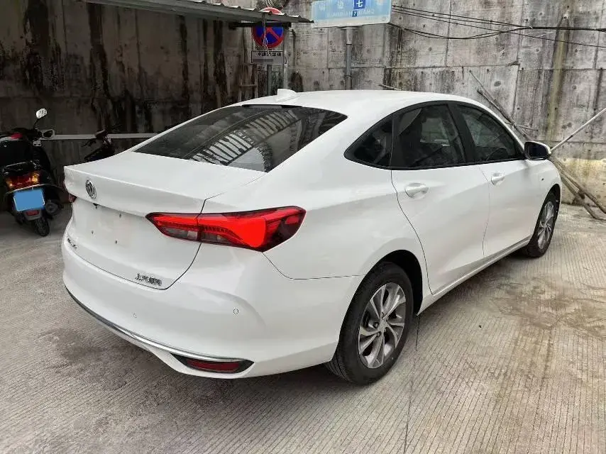 2023 BUICK VERANO thumbnail 4