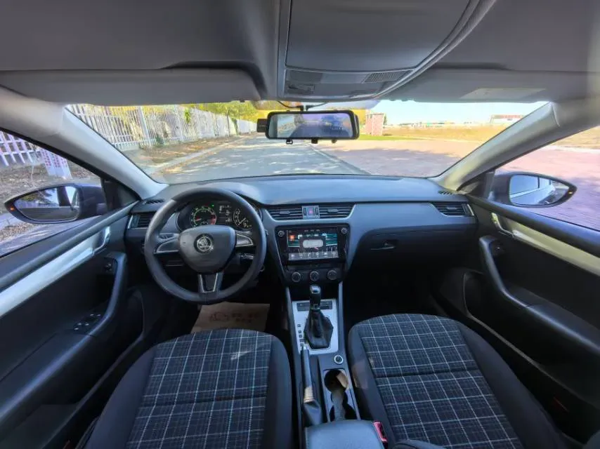 2018 Skoda Octavia 1.6L 110HP L4 6AT,autocango,china used car exporter,china ev exporter,chinese used car exporter,chinese used ev exporter