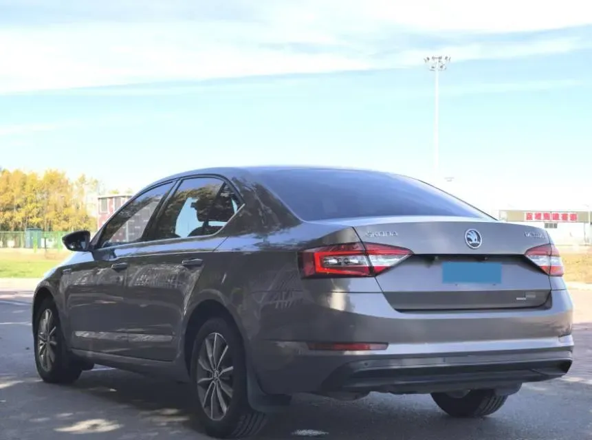 2018 Skoda Octavia 1.6L 110HP L4 6AT,autocango,china used car exporter,china ev exporter,chinese used car exporter,chinese used ev exporter