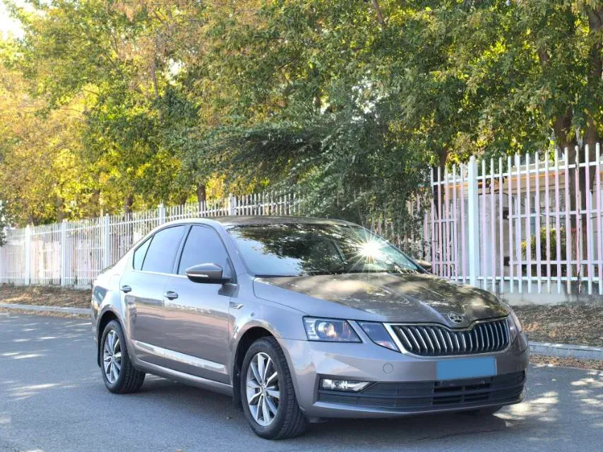 2018 Skoda Octavia 1.6L 110HP L4 6AT,autocango,china used car exporter,china ev exporter,chinese used car exporter,chinese used ev exporter
