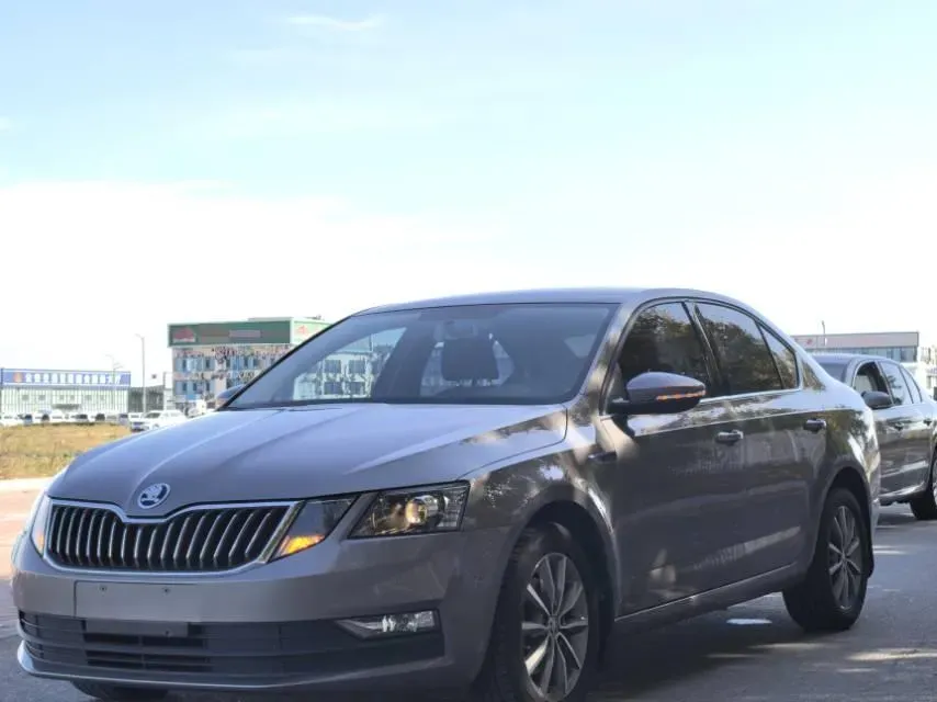 2018 Skoda Octavia 1.6L 110HP L4 6AT,autocango,china used car exporter,china ev exporter,chinese used car exporter,chinese used ev exporter