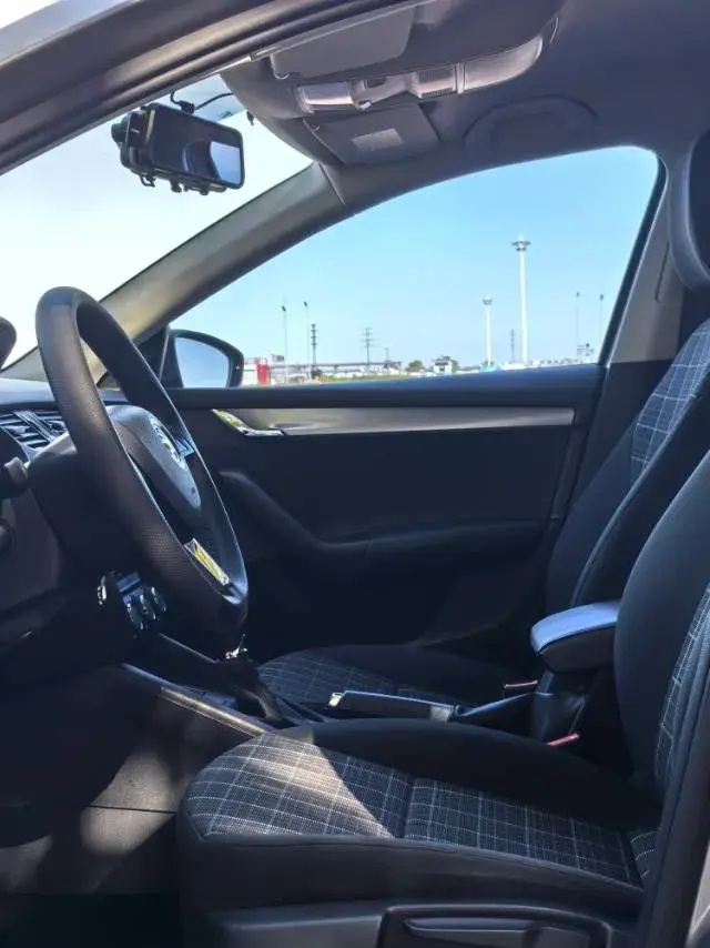 2018 SKODA OCTAVIA thumbnail 4