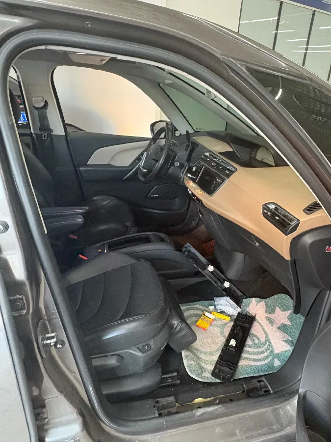 2015 Citroen C4 Picasso 1.6T 165HP L4 6AT,autocango,china used car exporter,china ev exporter,chinese used car exporter,chinese used ev exporter