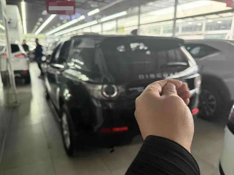 2018 LAND ROVER thumbnail 4