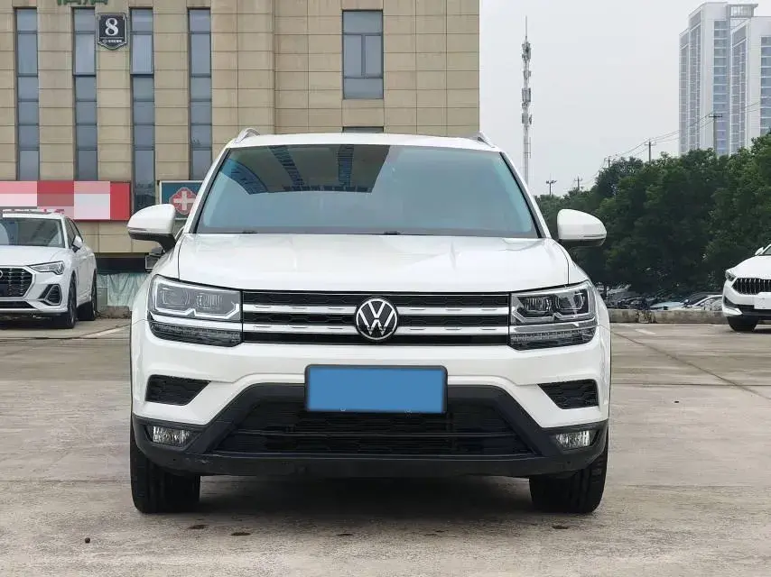 2022 VOLKSWAGEN THARU thumbnail 2