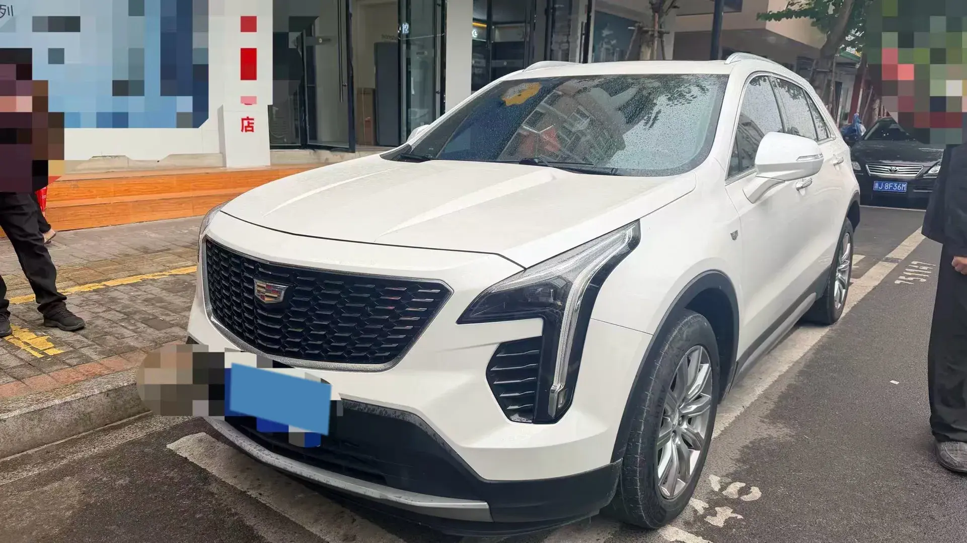 2022 CADILLAC XT4 view 1