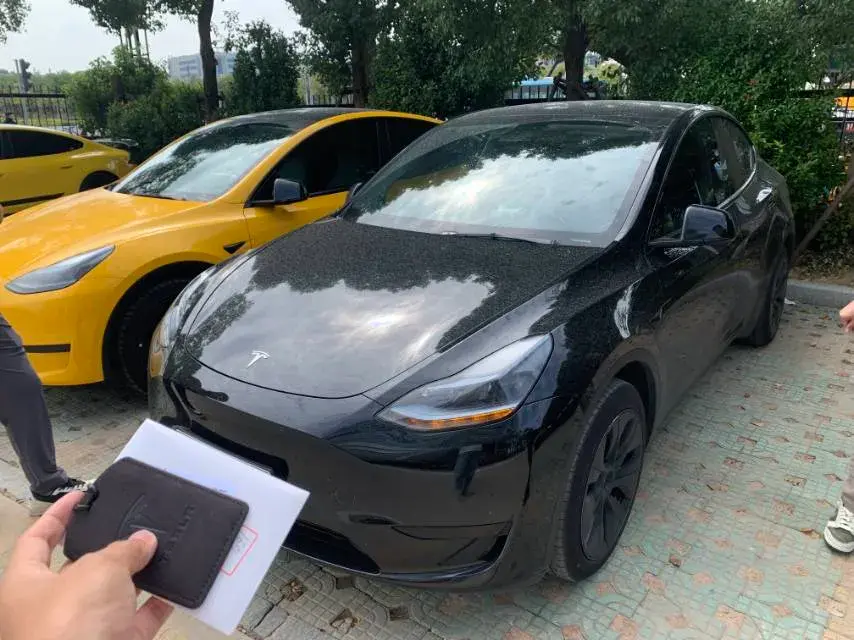 2023 Tesla Model Y BEV 60KWH