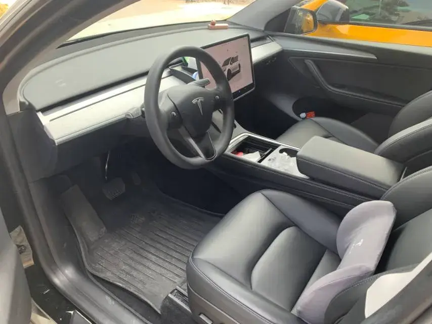 2023 TESLA MODEL thumbnail 2