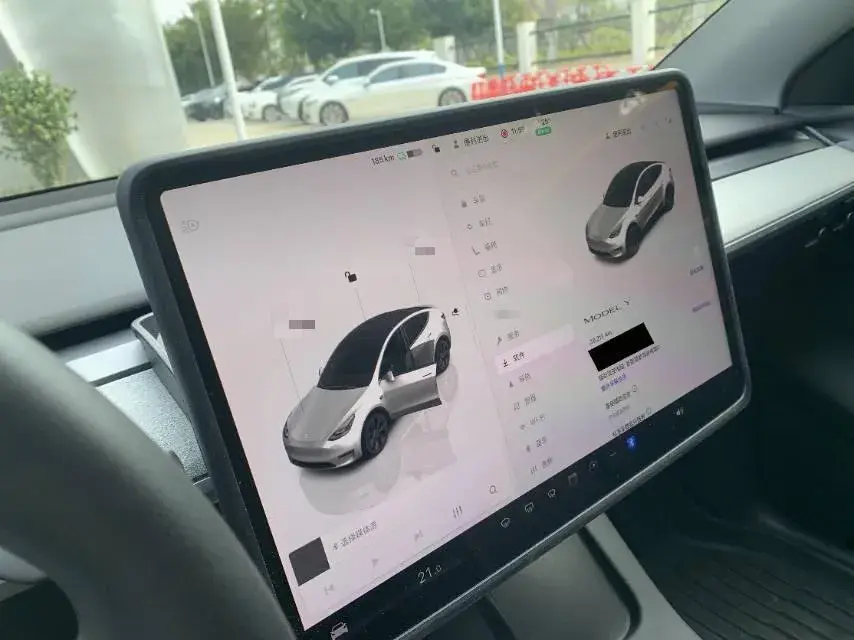 2023 TESLA MODEL thumbnail 4