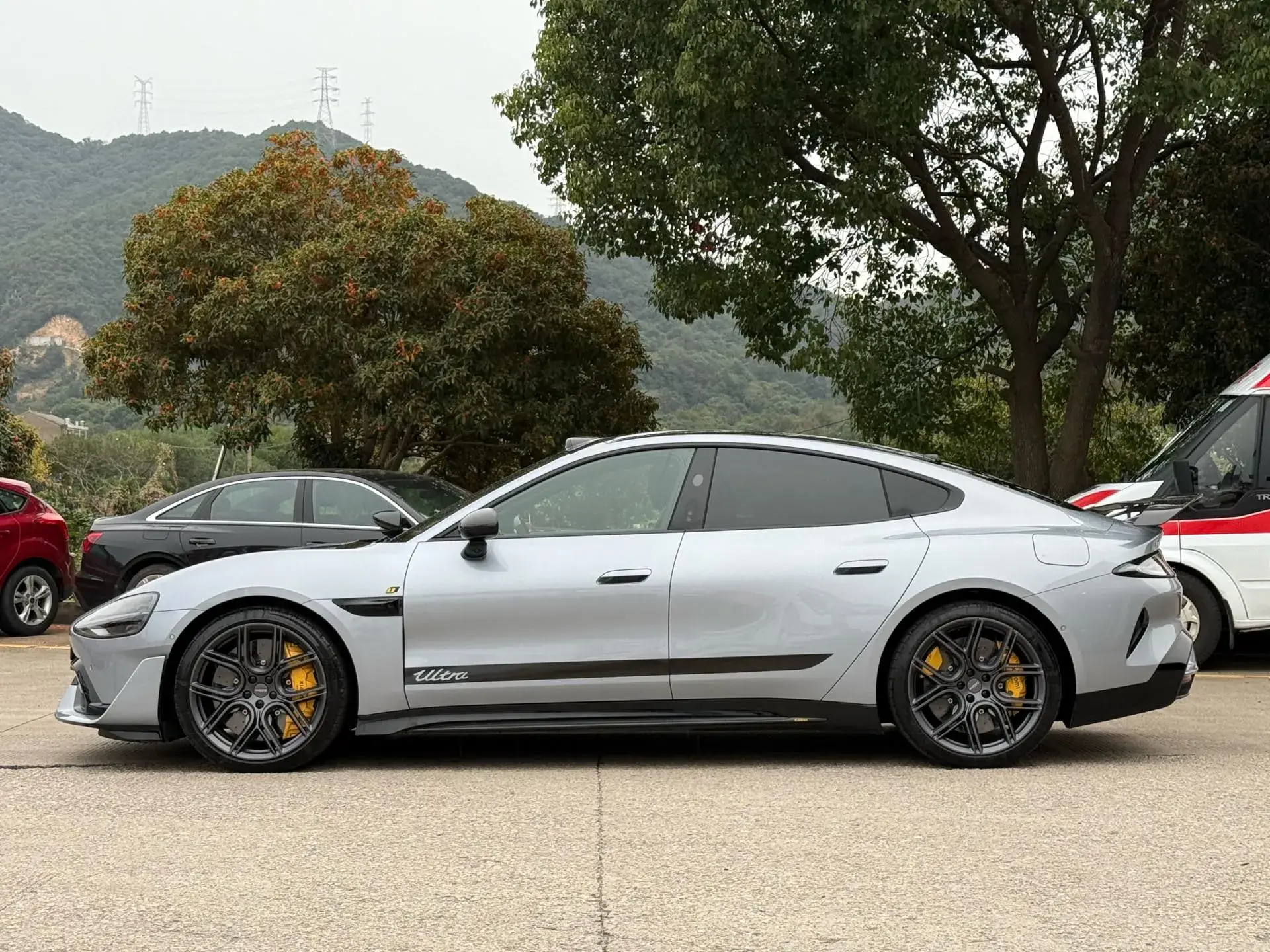 2025 MI SU7 thumbnail 3