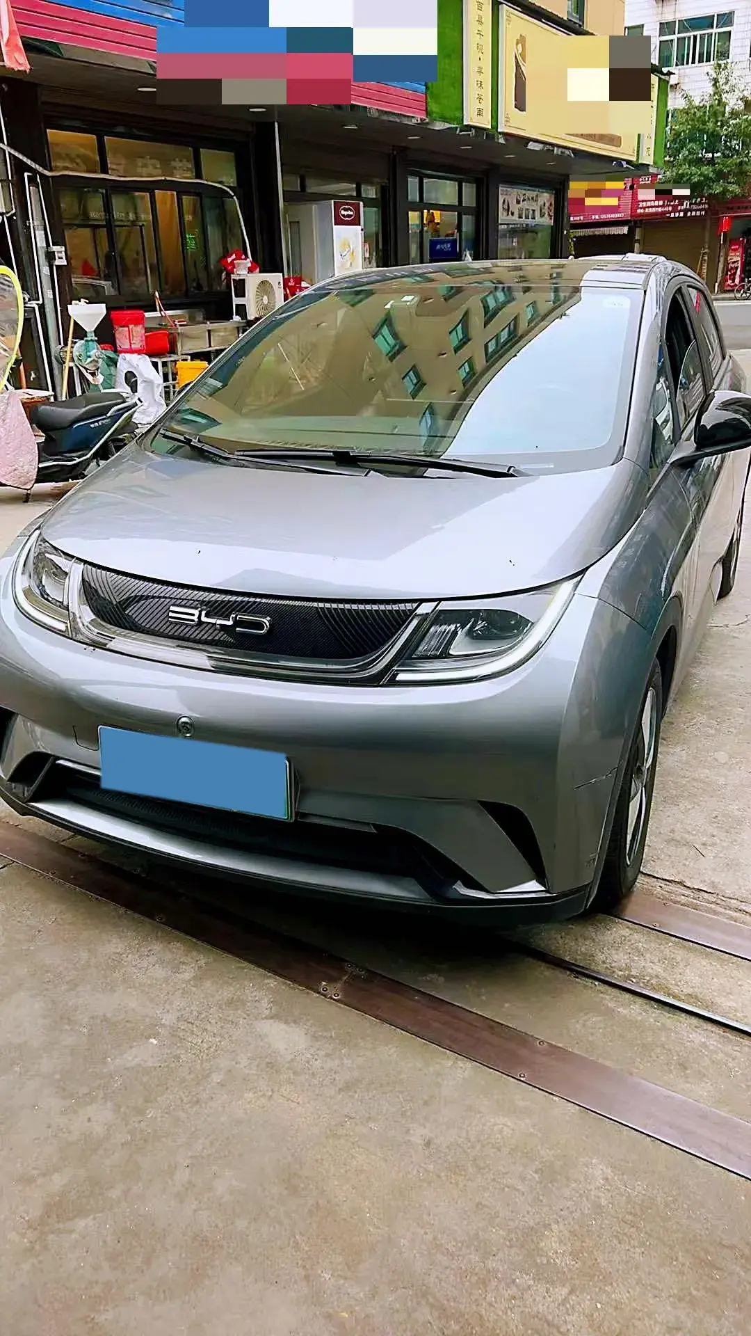 2023 BYD DOLPHIN thumbnail 2