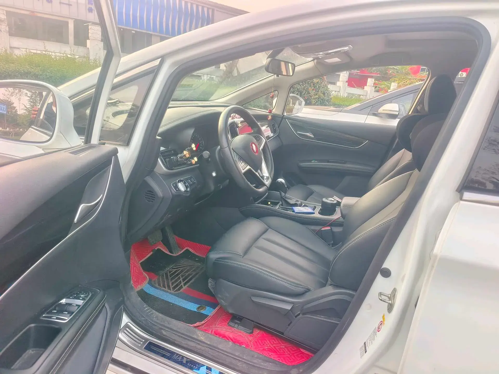 2018 BYD SONG thumbnail 4