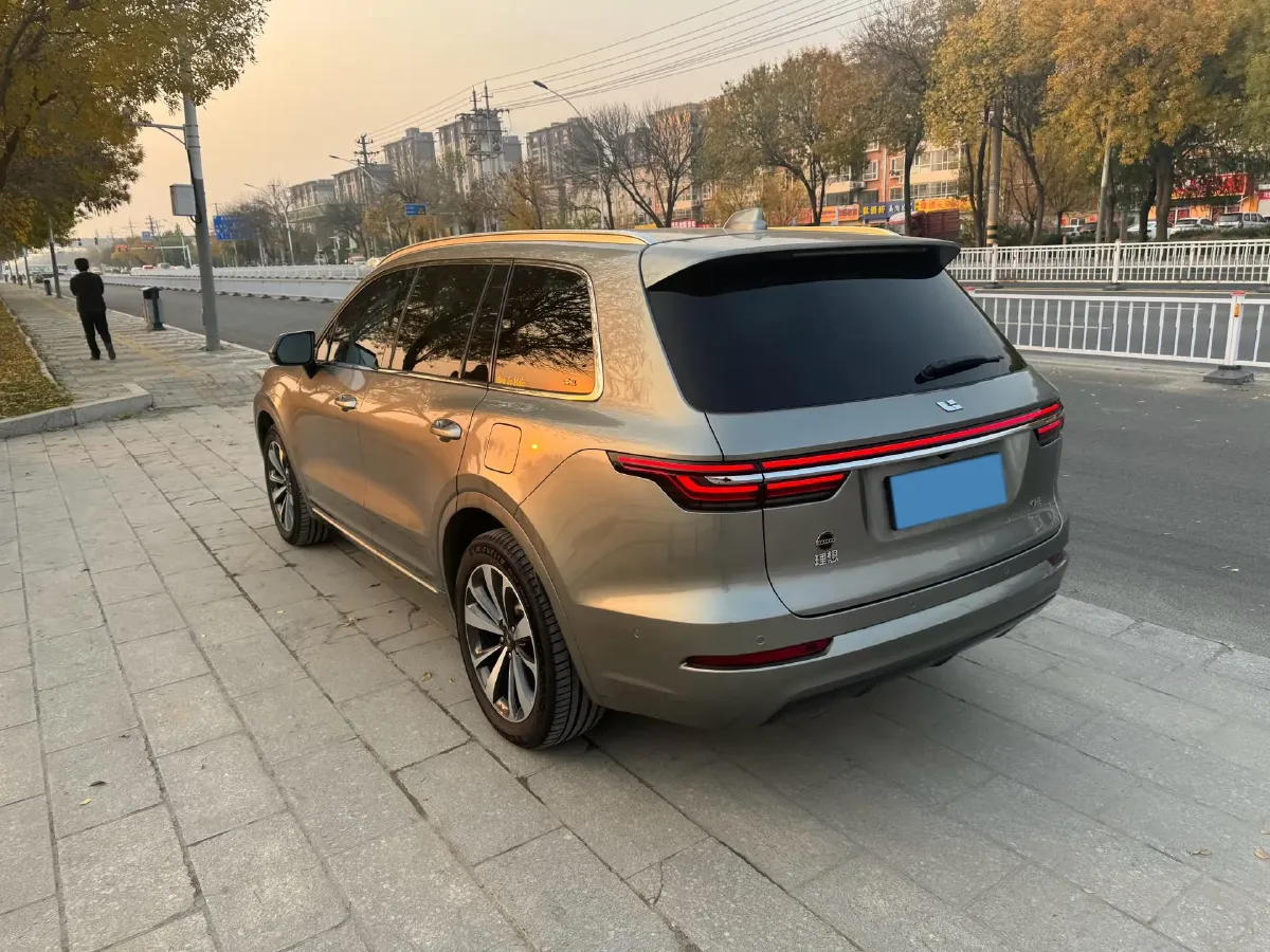 2021 Li ONE Range Extended 131HP REEV 40.5KWH,autocango,china used car exporter,china ev exporter,chinese used car exporter,chinese used ev exporter
