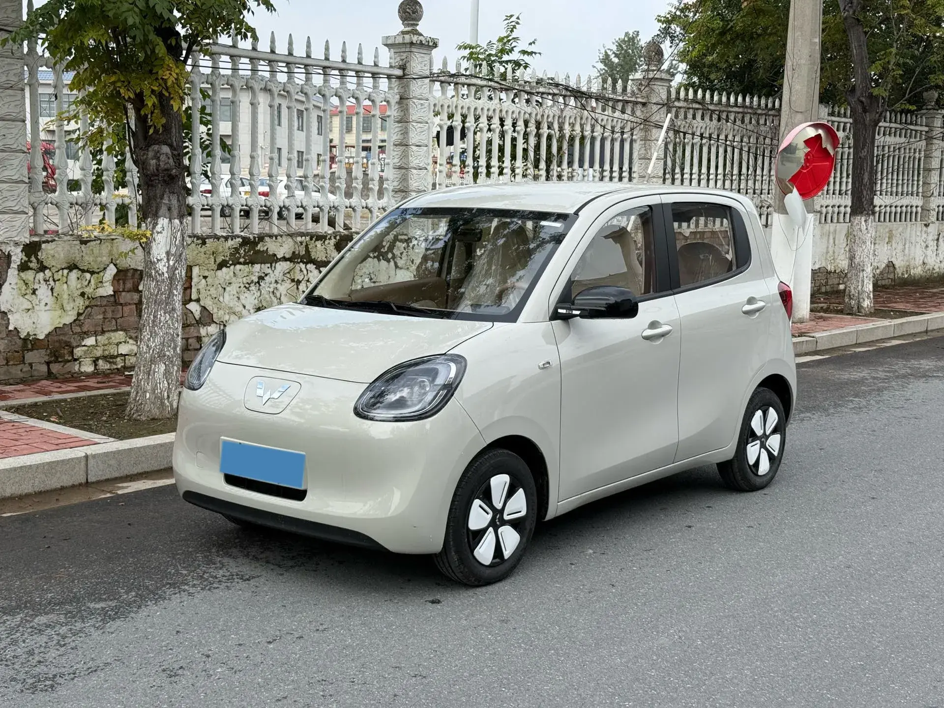 2025 WULING HONGGUANG view 1