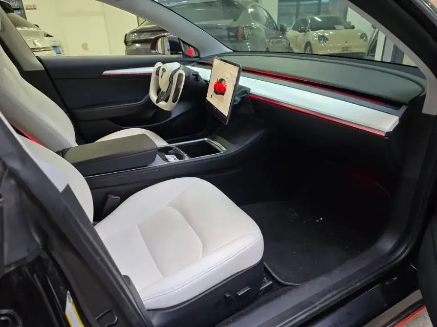 2022 TESLA MODEL thumbnail 4