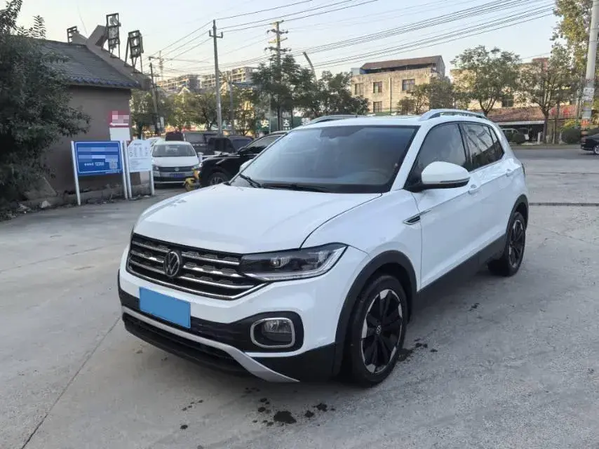 2020 VOLKSWAGEN TACQUA view 1