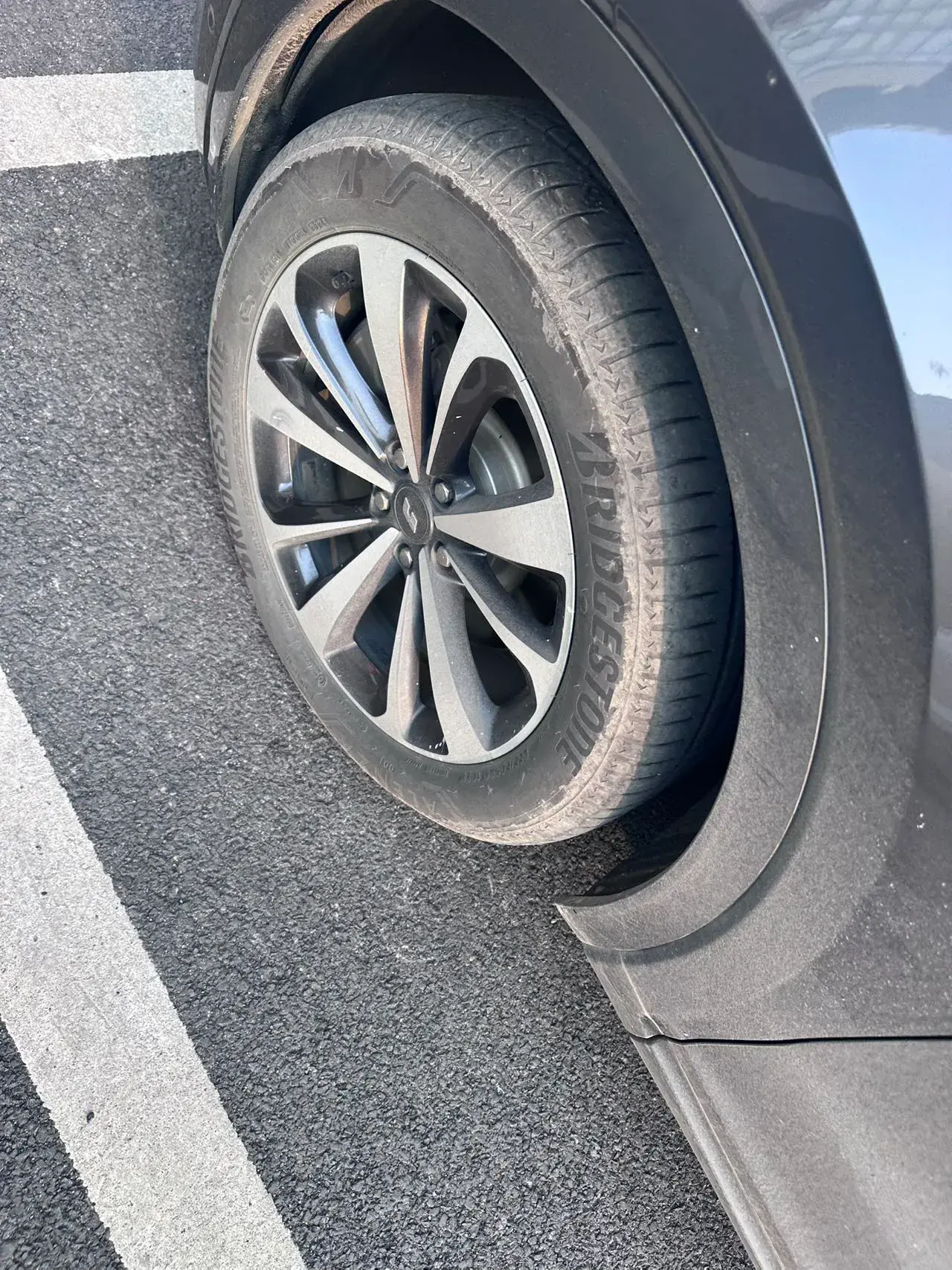 2021 LI ONE thumbnail 3