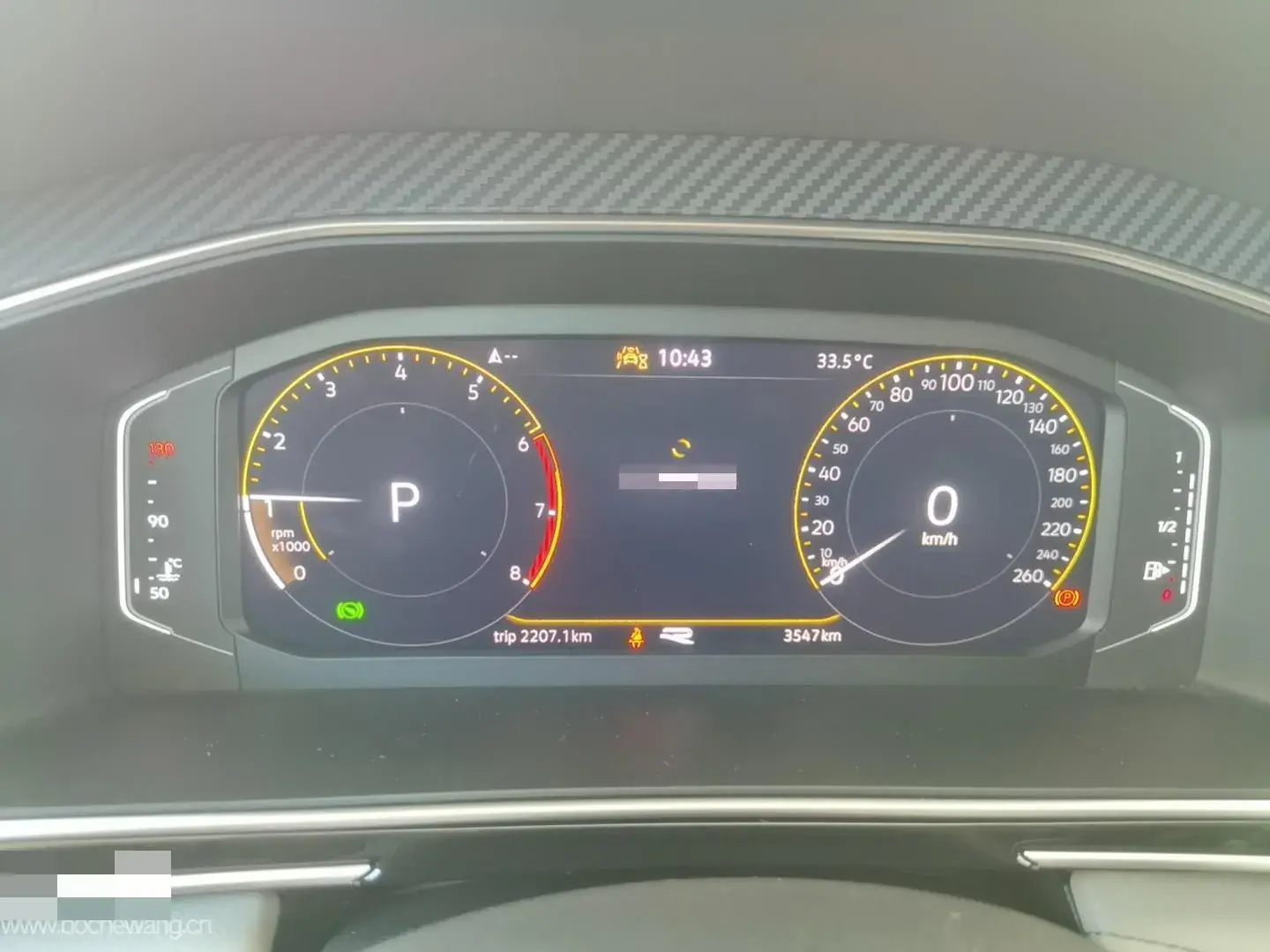 2024 VOLKSWAGEN TIGUAN thumbnail 4