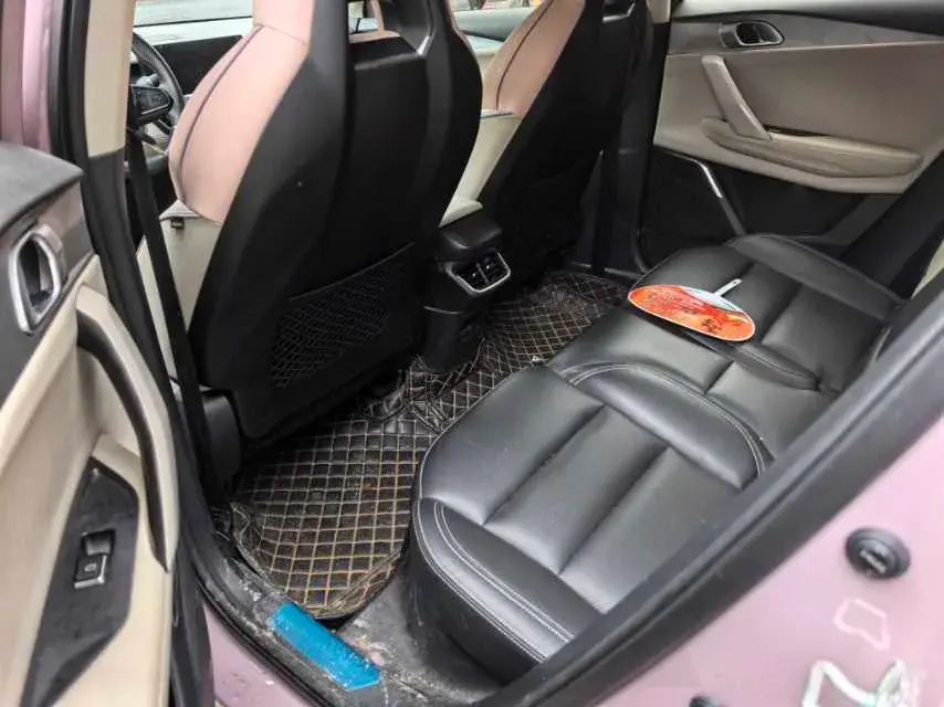 2022 LYNK&CO 06 thumbnail 4