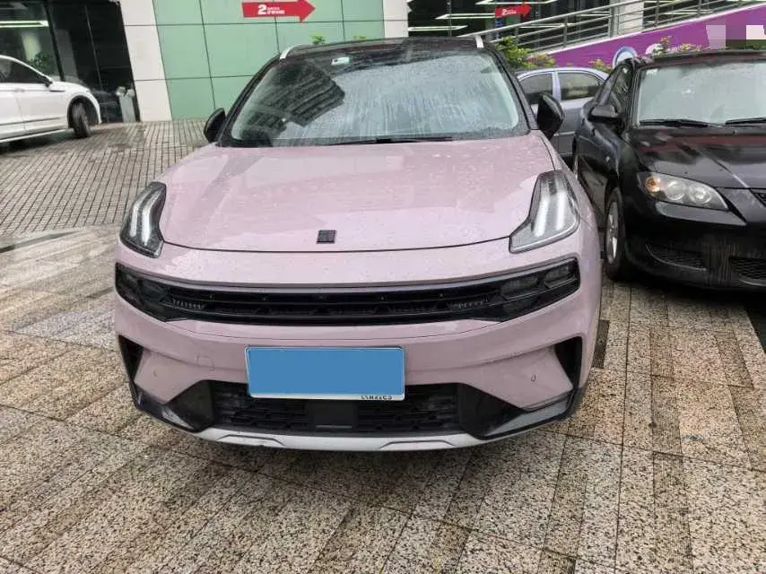 2022 LYNK&CO 06 thumbnail 2