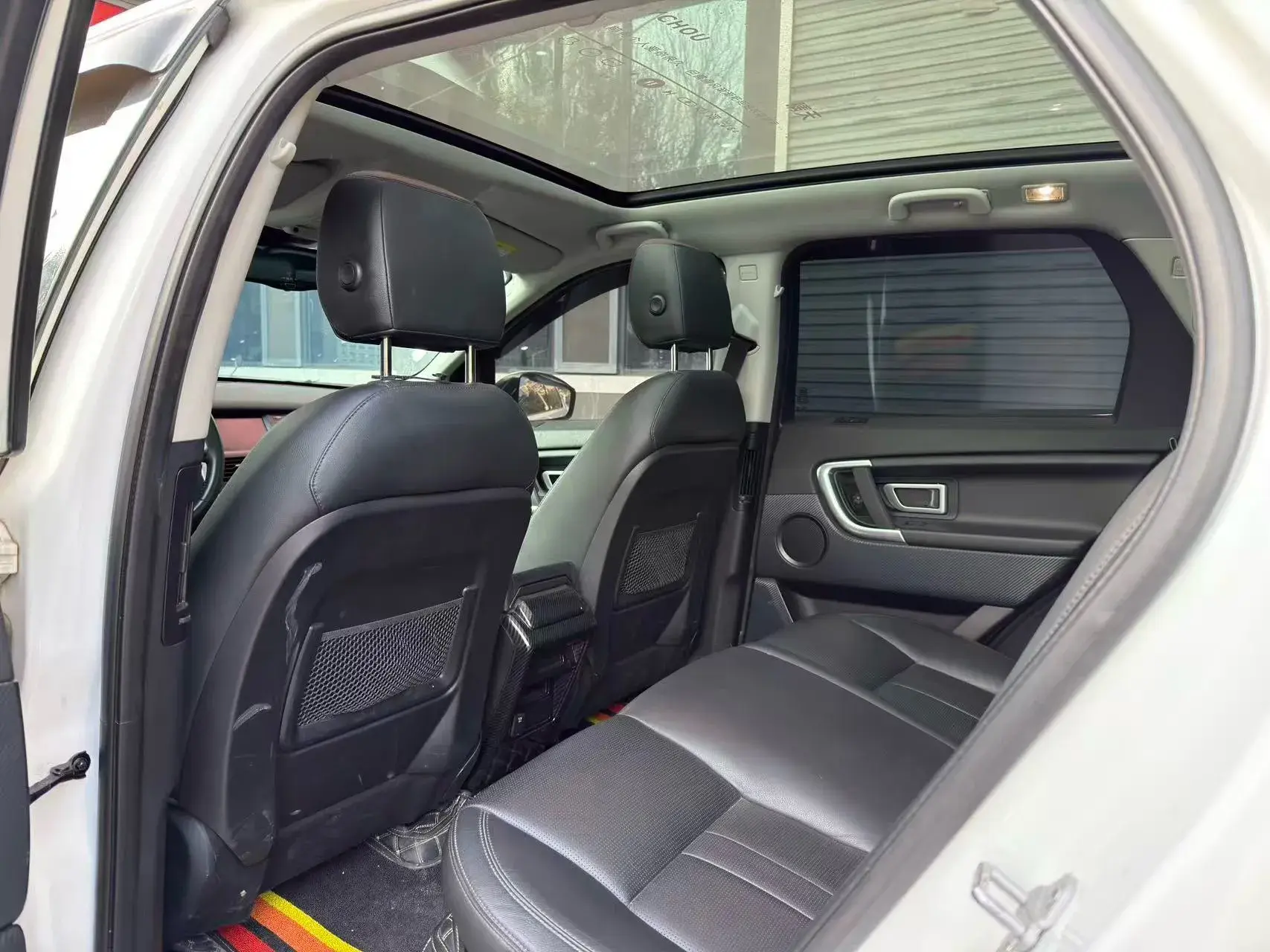 2018 LAND ROVER thumbnail 4