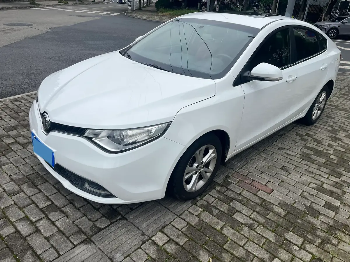 2016 MG GT 1.5T 129HP L4 6AT