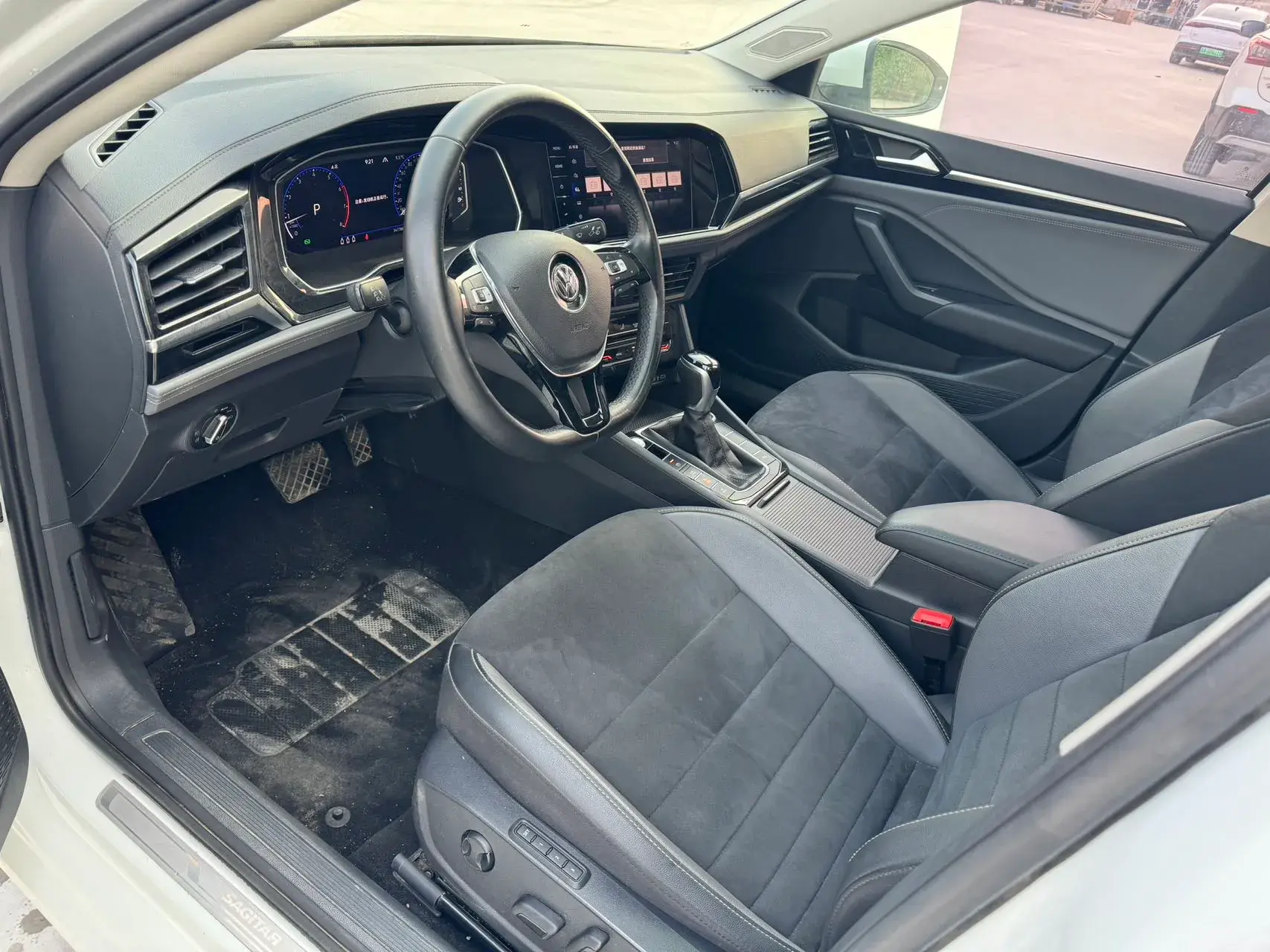 2021 VOLKSWAGEN SAGITAR thumbnail 2