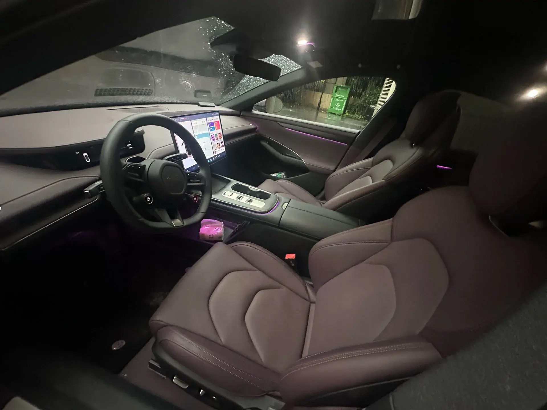 2024 MI SU7 thumbnail 3