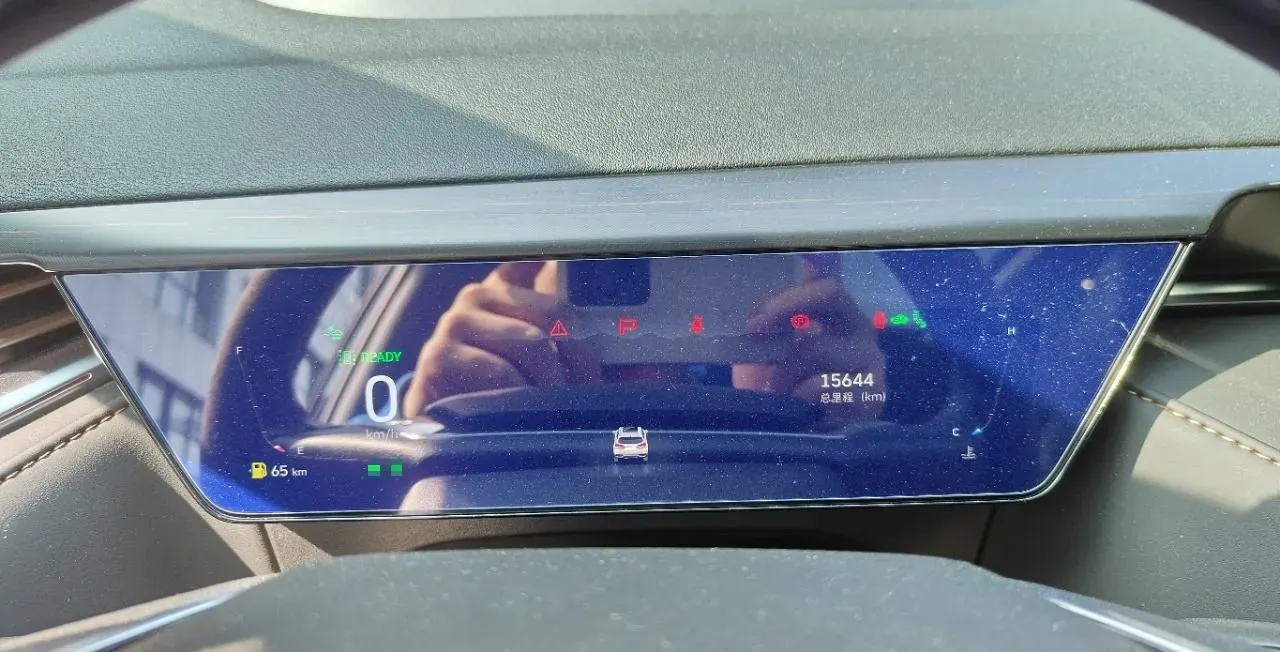 2022 WEY Latte 1.5T 156HP L4 2DHT PHEV 34KWH,autocango,china used car exporter,china ev exporter,chinese used car exporter,chinese used ev exporter