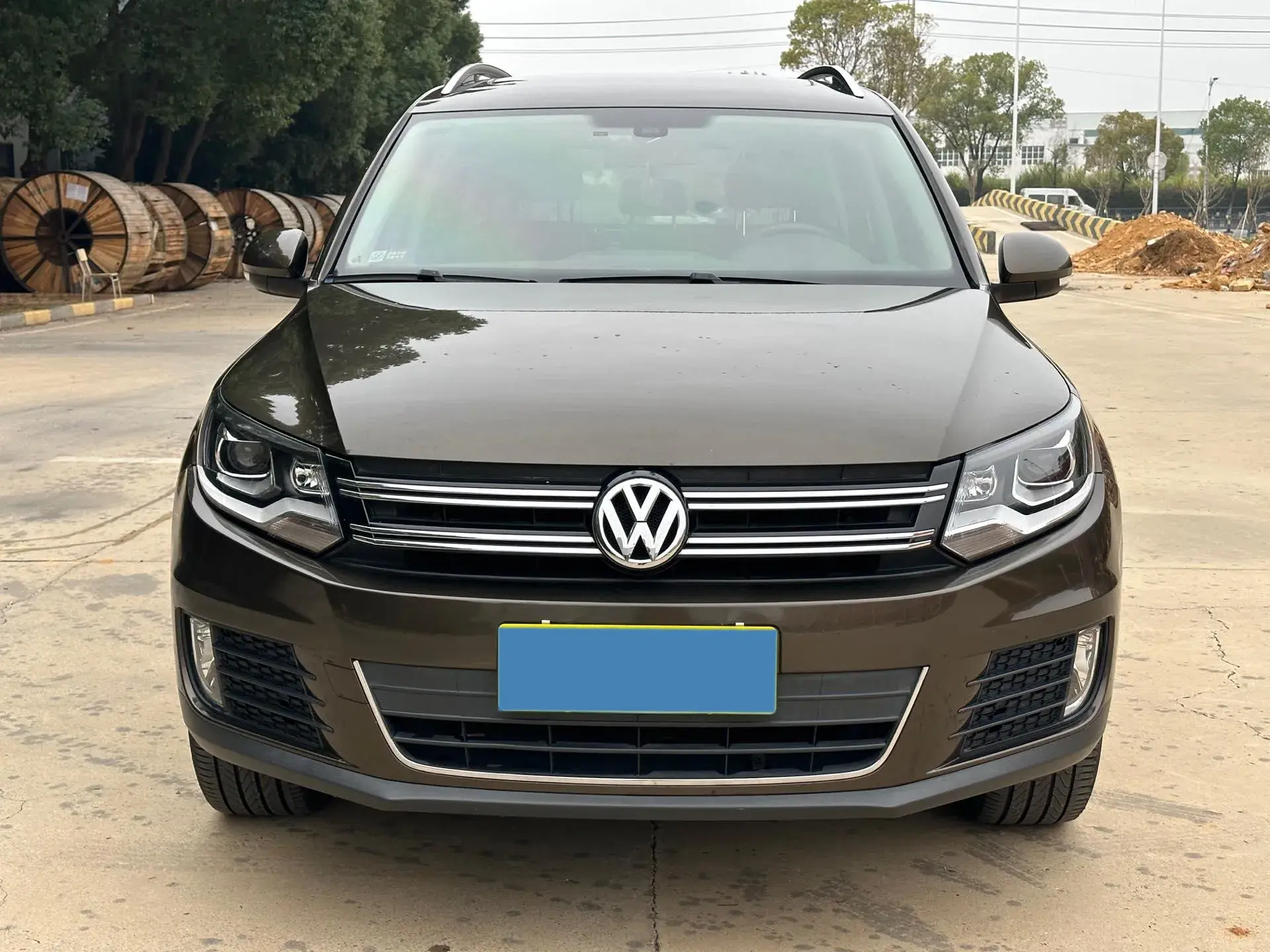 2017 VOLKSWAGEN TIGUAN thumbnail 2