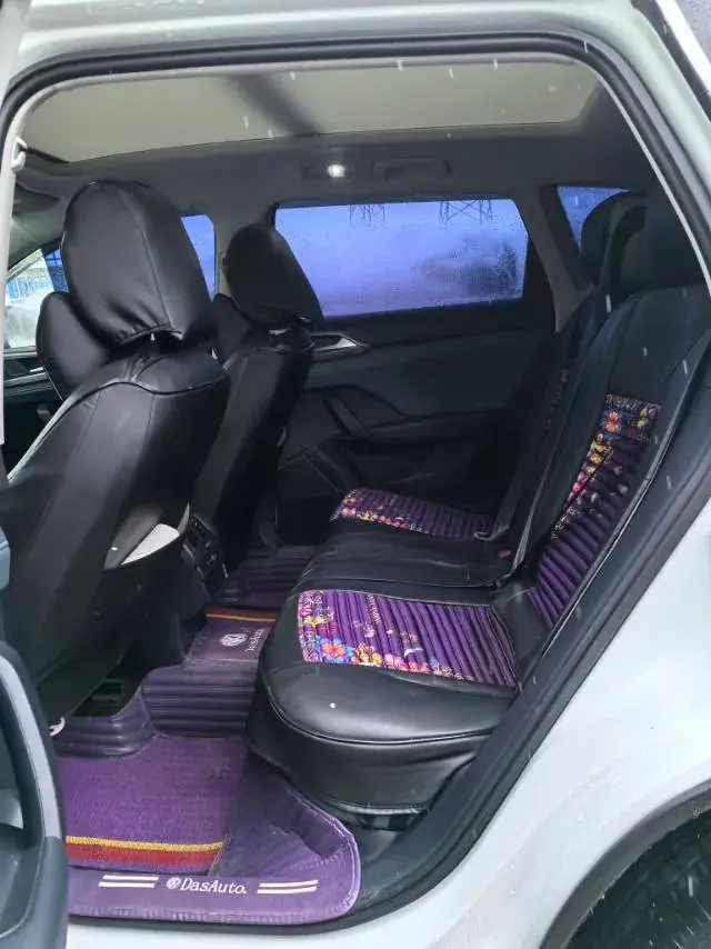 2023 VOLKSWAGEN THARU thumbnail 3