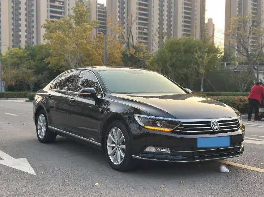 2019 VOLKSWAGEN MAGOTAN thumbnail 3