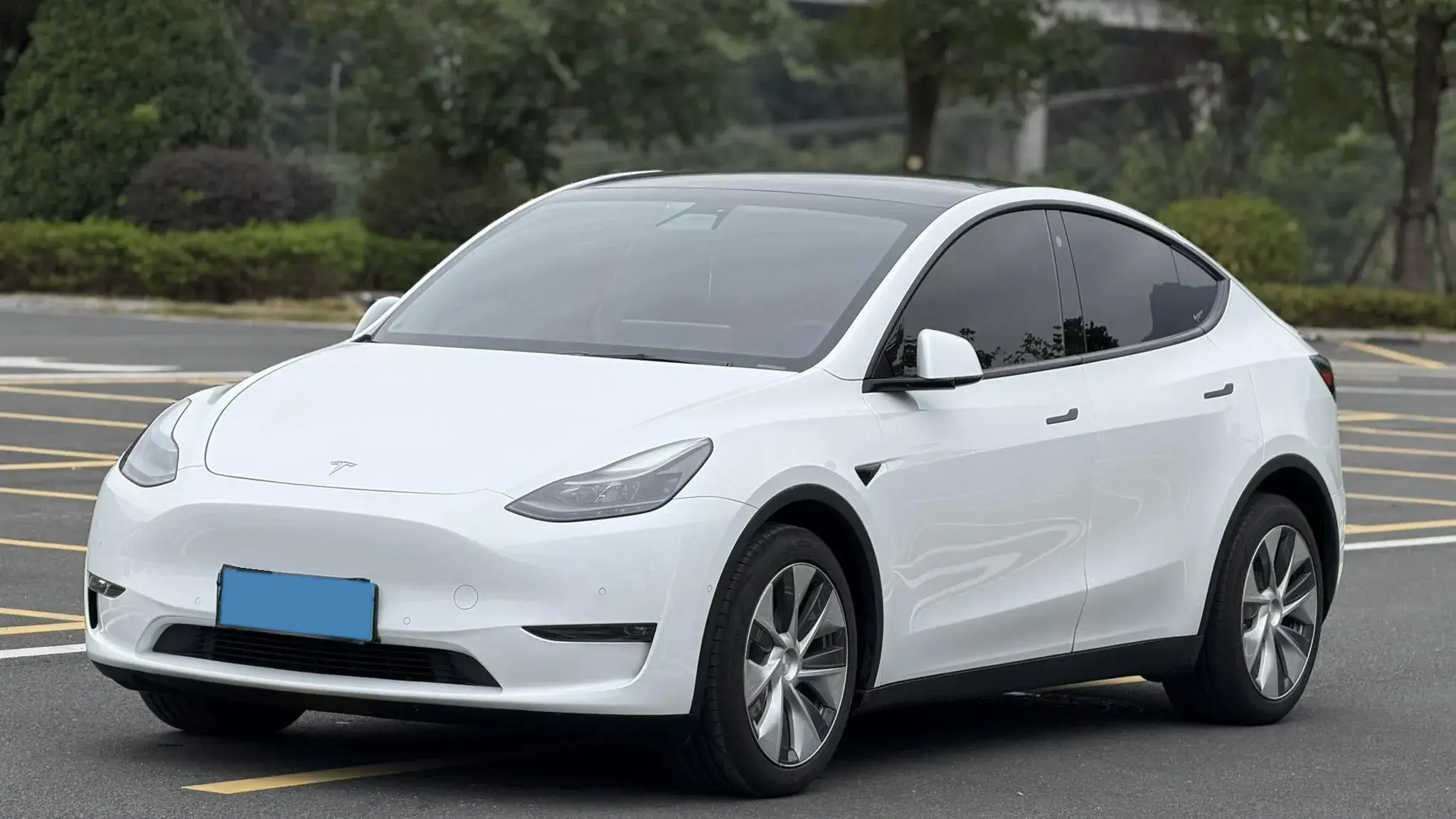 2021 TESLA MODEL view 1