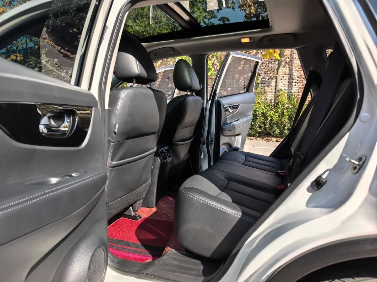 2023 Nissan X-Trail 2.0L 151HP L4 CVT,autocango,china used car exporter,china ev exporter,chinese used car exporter,chinese used ev exporter