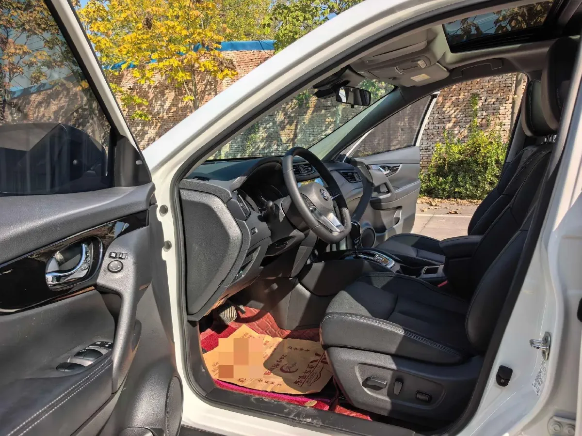 2023 Nissan X-Trail 2.0L 151HP L4 CVT,autocango,china used car exporter,china ev exporter,chinese used car exporter,chinese used ev exporter