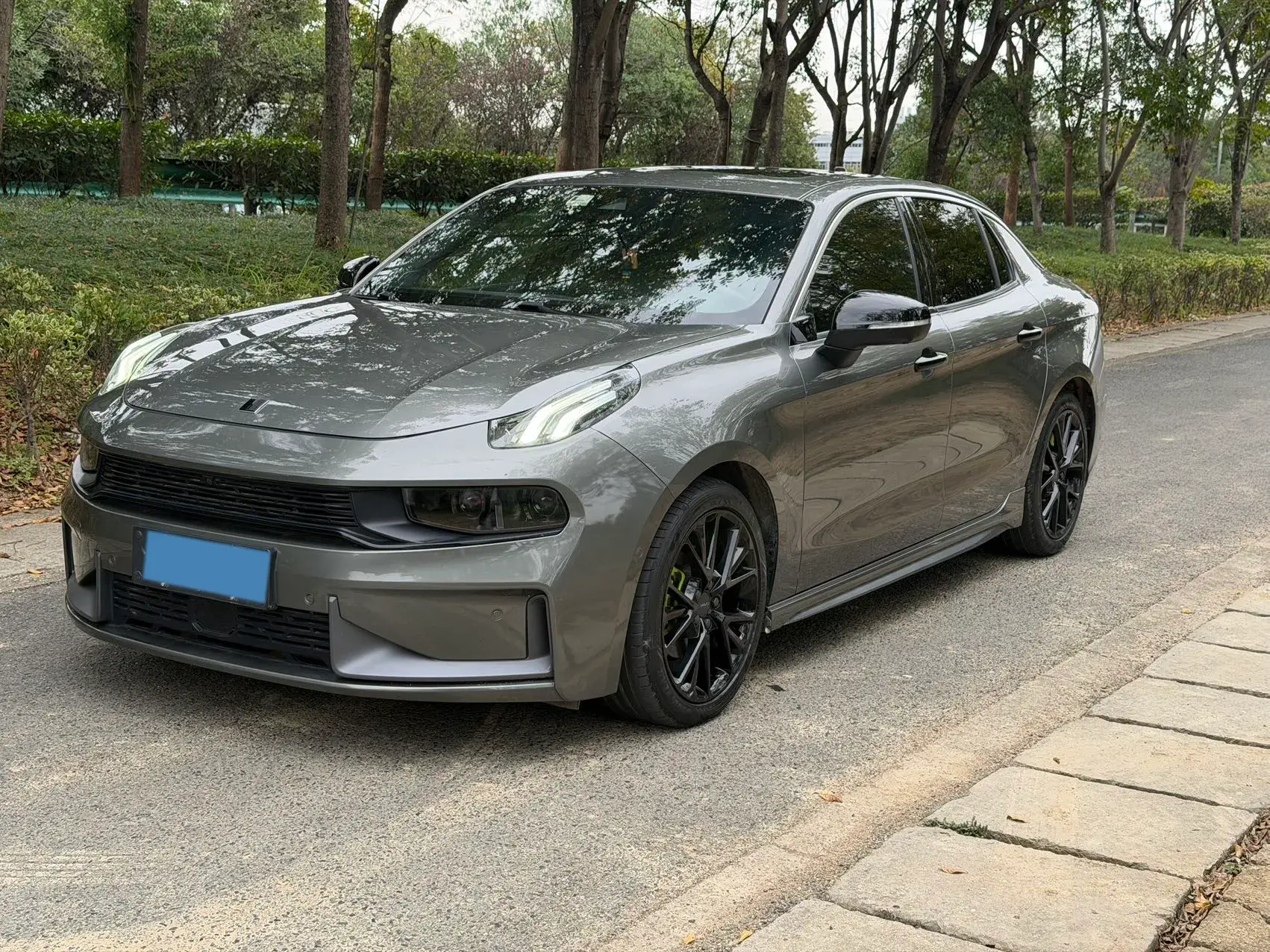 2022 LYNK&CO 03 view 1