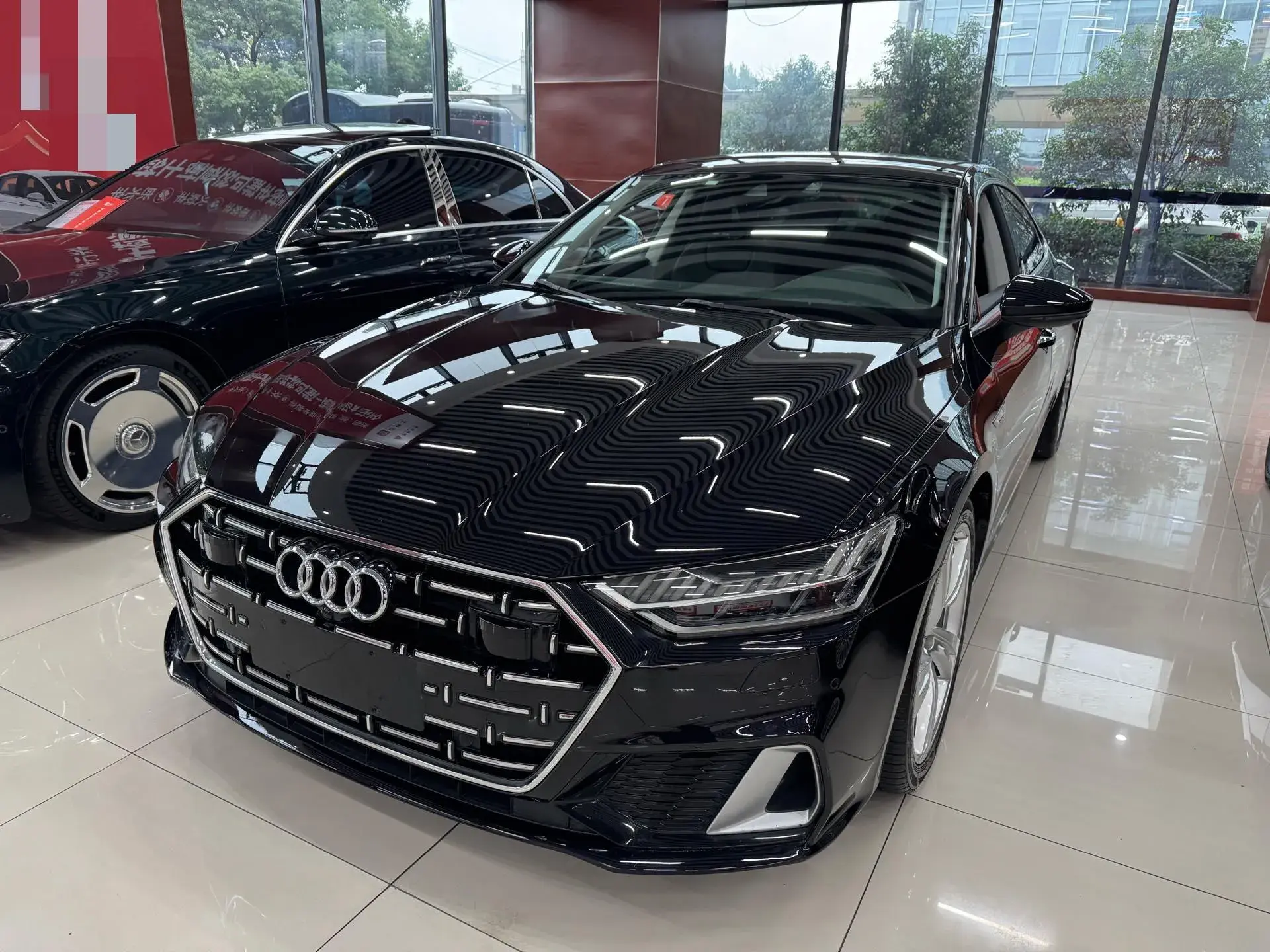 2022 AUDI A7L view 1